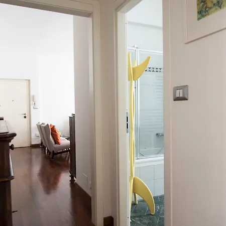 2 Bdr Lovely Flat In Front Of Bocconi University Μιλάνο