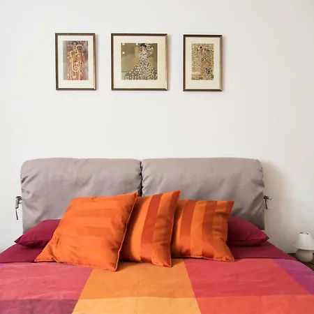2 Bdr Lovely Flat In Front Of Bocconi University * Μιλάνο
