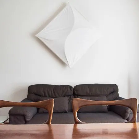 2 Bdr Lovely Flat In Front Of Bocconi University * Μιλάνο