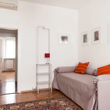 2 Bdr Lovely Flat In Front Of Bocconi University * Μιλάνο