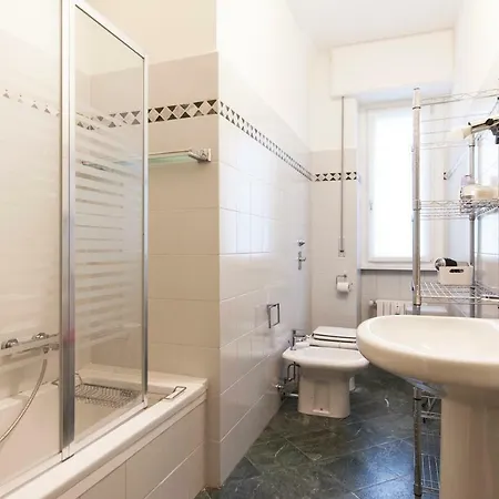 2 Bdr Lovely Flat In Front Of Bocconi University * Μιλάνο