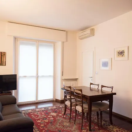 2 Bdr Lovely Flat In Front Of Bocconi University * Μιλάνο