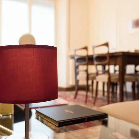 2 Bdr Lovely Flat In Front Of Bocconi University Διαμέρισμα *