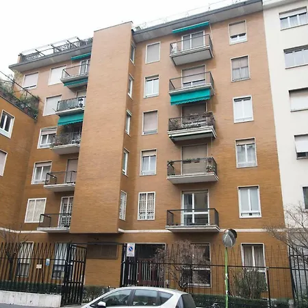Διαμέρισμα 2 Bdr Lovely Flat In Front Of Bocconi University Μιλάνο
